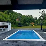 Vikendica Lohovo Casa vacanze *