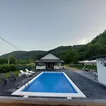 Vikendica Lohovo Casa vacanze