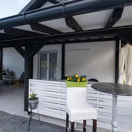 Vikendica Lohovo Holiday home Bihac