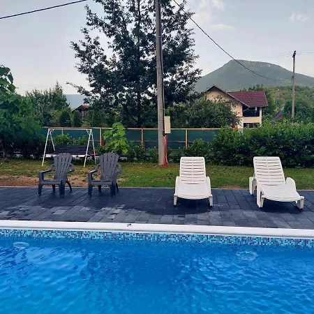Vikendica Lohovo Holiday home *