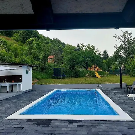 Vikendica Lohovo Holiday home *