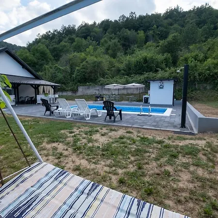 Vikendica Lohovo