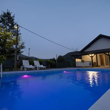 Holiday home Vikendica Lohovo