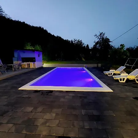 בית נופש Vikendica Lohovo Bihać