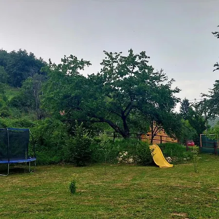Vikendica Lohovo בית נופש