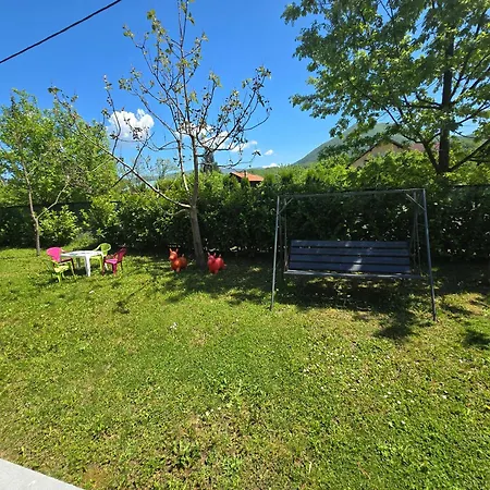 Holiday home Vikendica Lohovo *